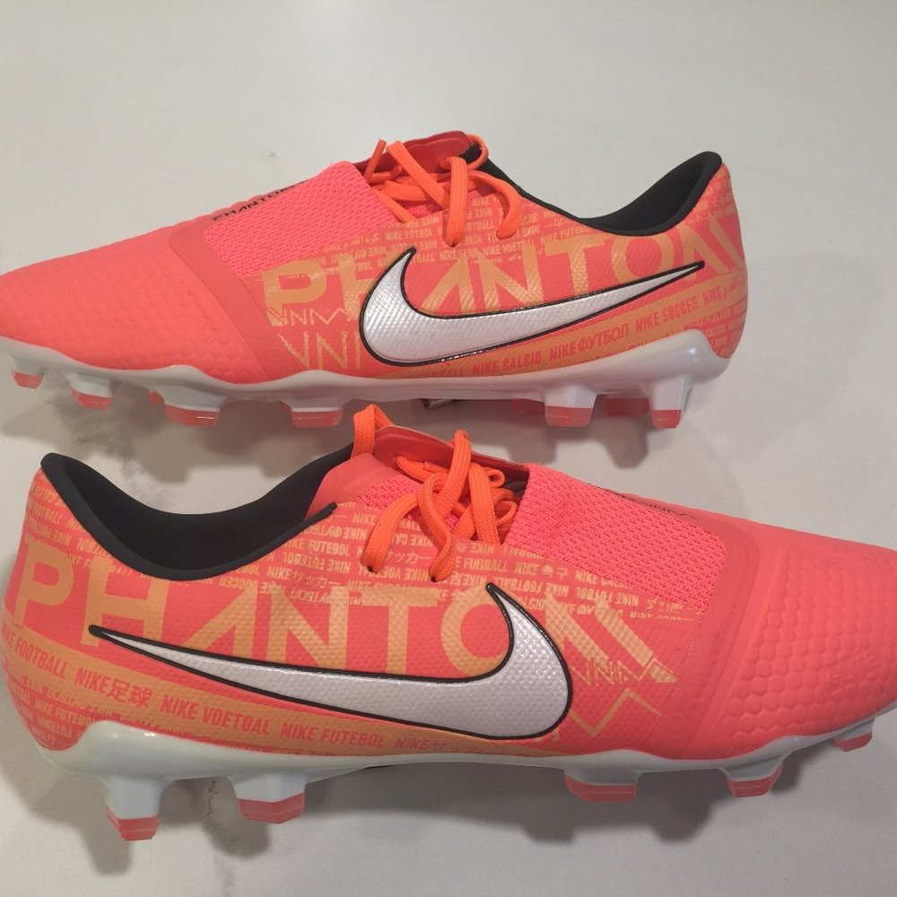 Nike Phantom Venom Pro Soccer Cleats